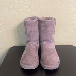 UGG classic Short Boot Grey Size 7